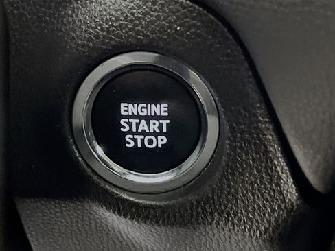 Used 2025 Toyota RAV4 XLE image 23