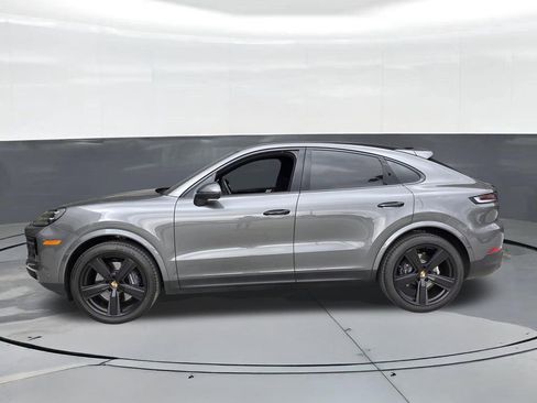 Certified 2025 Porsche Cayenne Coupe AWD/4WD image 2