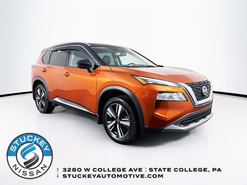 Used 2021 Nissan Rogue SL w/ Premium Package image 1