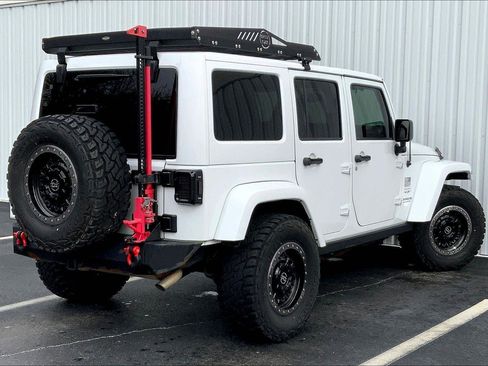 Used 2016 Jeep Wrangler Unlimited Sahara w/ Dual Top Group image 10