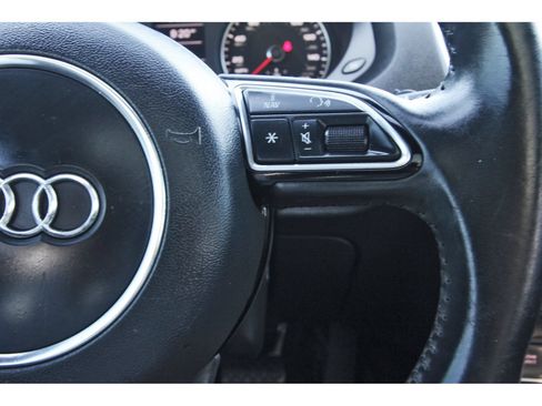 Used 2018 Audi Q3 2.0T Premium w/ Convenience Package FWD image 19