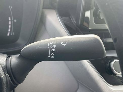 Used 2026 Toyota Corolla Cross L FWD image 23