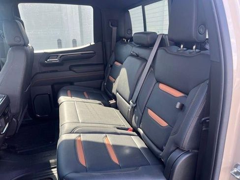 Used 2023 GMC Sierra 1500 AT4 w/ Technology Package image 12