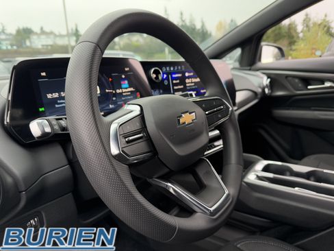 New 2026 Chevrolet Equinox EV LT image 9