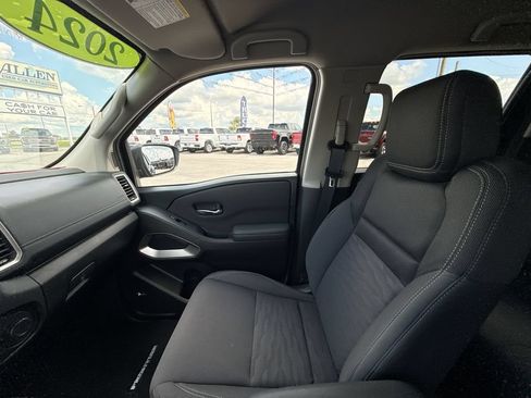Used 2024 Nissan Frontier SV w/ SV Convenience Package AWD/4WD image 30
