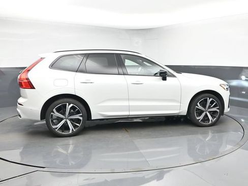 Used 2024 Volvo XC60 B5 Ultimate w/ Protection Package Premier AWD/4WD image 9