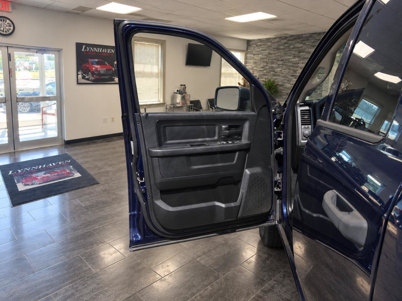 Used 2017 RAM 1500 Tradesman w/ Popular Equipment Group RWD image 10