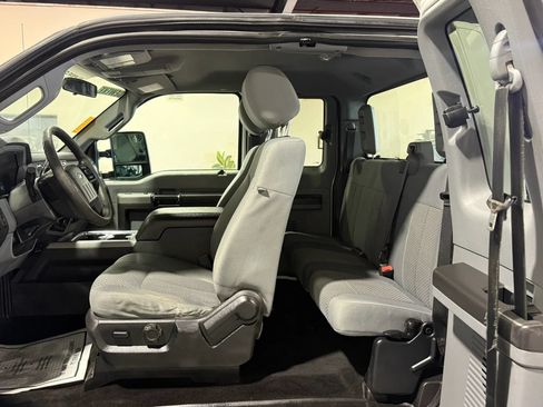 Used 2016 Ford F250 XLT AWD/4WD image 13