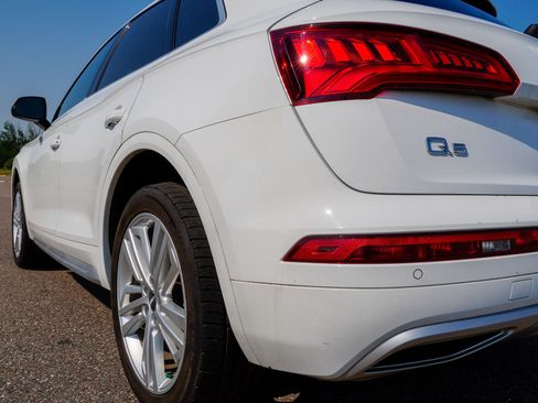 Used 2018 Audi Q5 2.0T Premium Plus AWD/4WD image 19