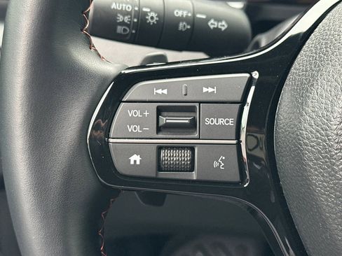 Used 2025 Honda Pilot Sport image 30