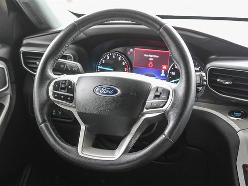 Used 2023 Ford Explorer XLT w/ Equipment Group 202A image 18