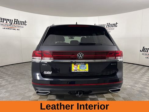 Used 2025 Volkswagen Atlas SEL image 6