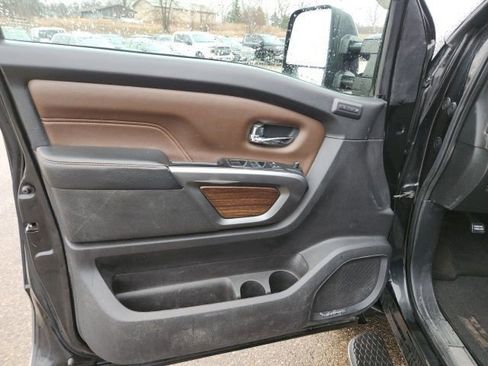Used 2016 Nissan Titan Platinum Reserve AWD/4WD image 33