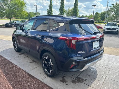 Used 2024 Kia Seltos EX AWD/4WD image 7
