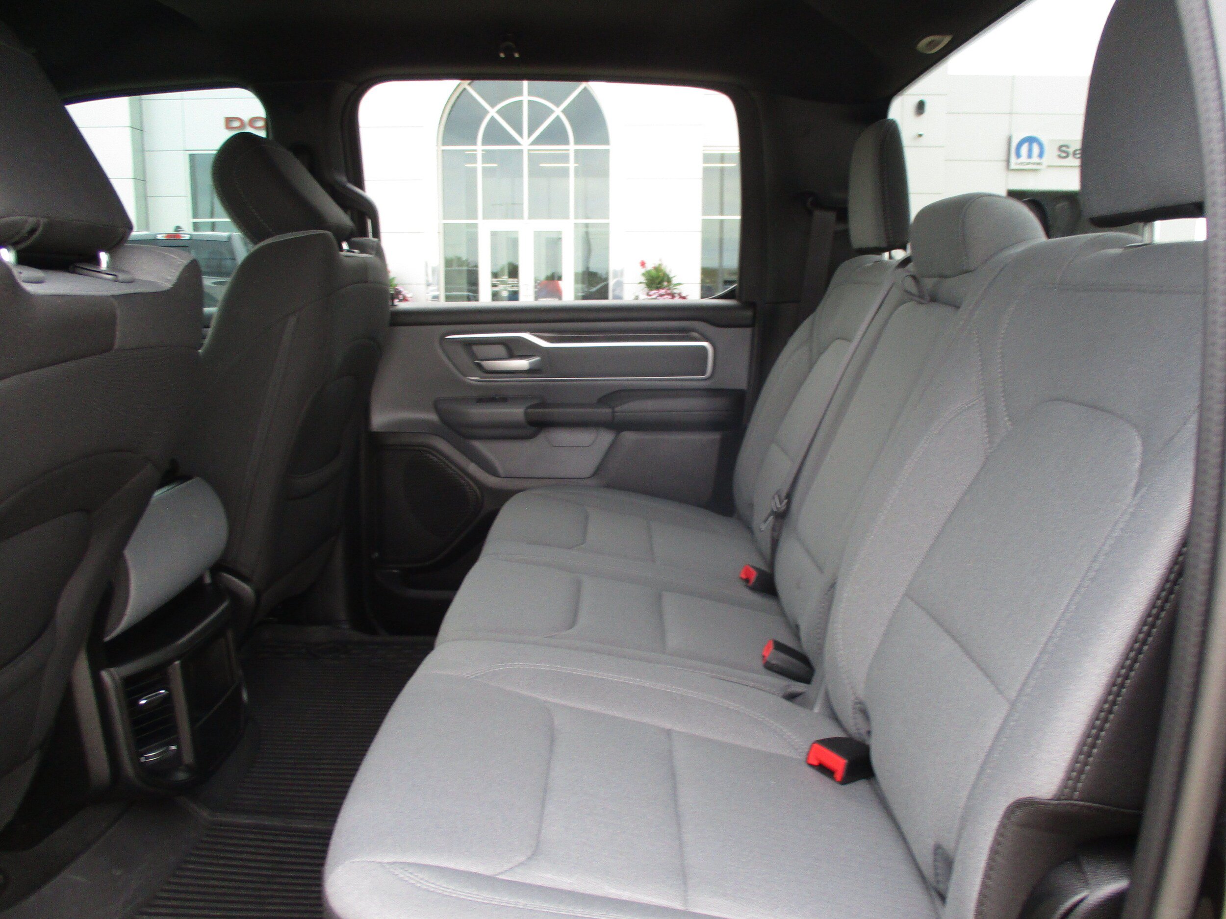 Used 2022 RAM 1500 Big Horn AWD/4WD image 34