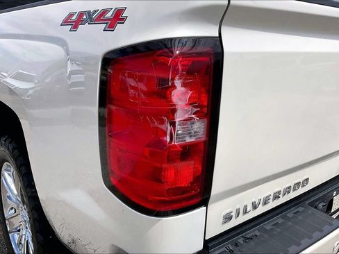 Used 2015 Chevrolet Silverado 1500 High Country w/ High Country Premium Package AWD/4WD image 20