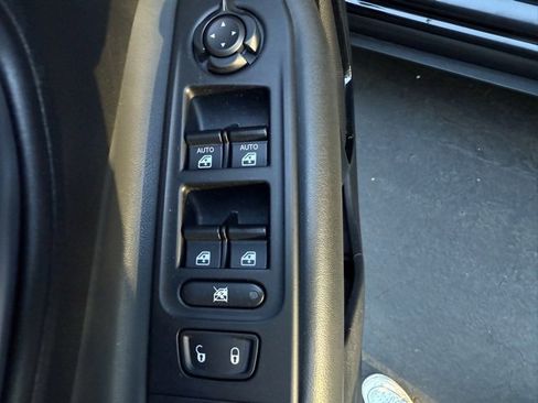 Used 2018 Jeep Renegade Altitude image 20