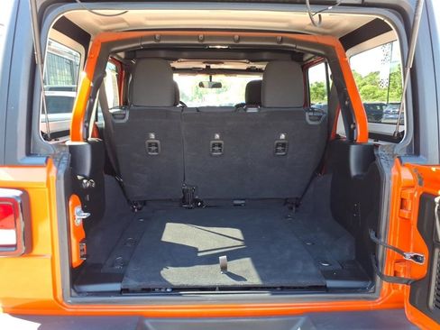 Used 2018 Jeep Wrangler Unlimited Sport S AWD/4WD image 9