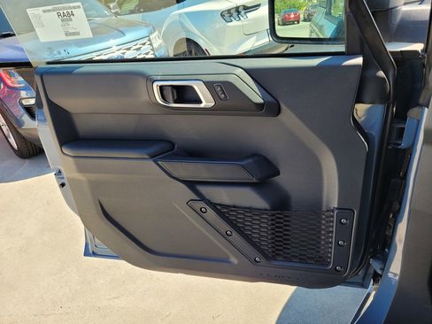 New 2025 Ford Bronco 4-Door image 37