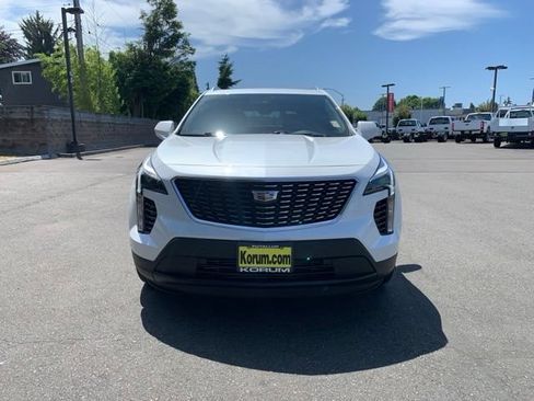Used 2022 Cadillac XT4 Luxury w/ Cold Weather Package AWD/4WD image 10