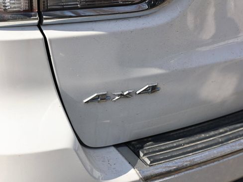 Used 2020 Jeep Grand Cherokee Limited image 6