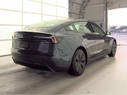 Used 2025 Tesla Model 3 RWD image 2