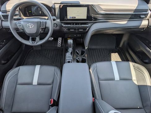 Used 2026 Toyota Camry SE FWD image 5