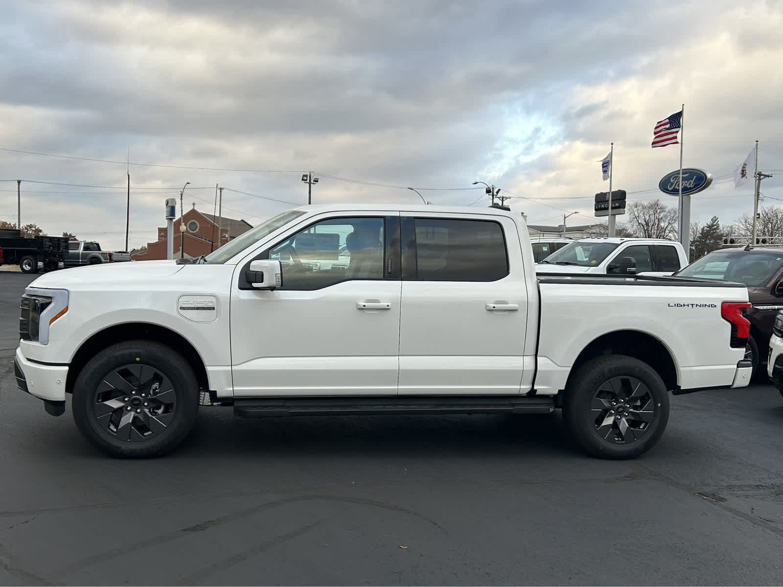 New 2023 Ford F150 Lightning Lariat AWD/4WD image 1