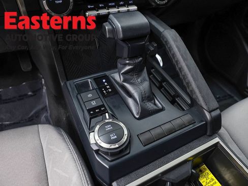 Used 2025 Toyota Tacoma SR5 AWD/4WD image 13