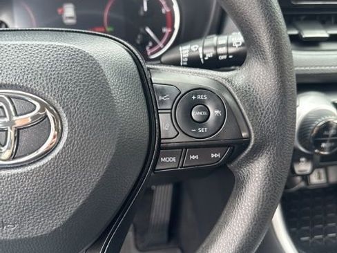 Used 2024 Toyota RAV4 XLE w/ Convenience Package image 24