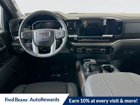 New 2026 GMC Sierra 1500 Elevation image 16