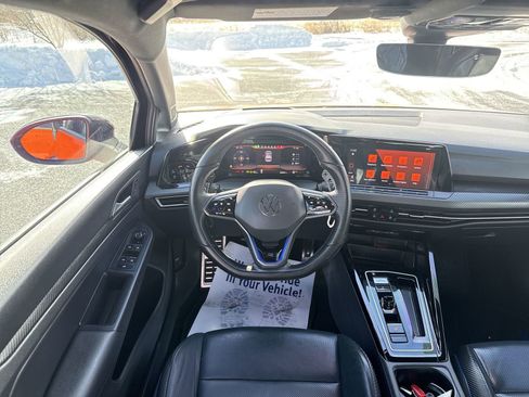 Used 2023 Volkswagen Golf R image 15