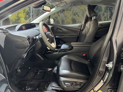Used 2018 Toyota Prius Four FWD image 9
