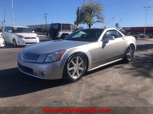 Used 2004 Cadillac XLR image 4