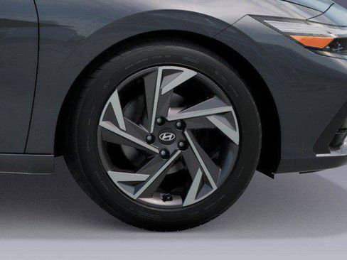 New 2026 Hyundai Elantra Limited FWD image 8