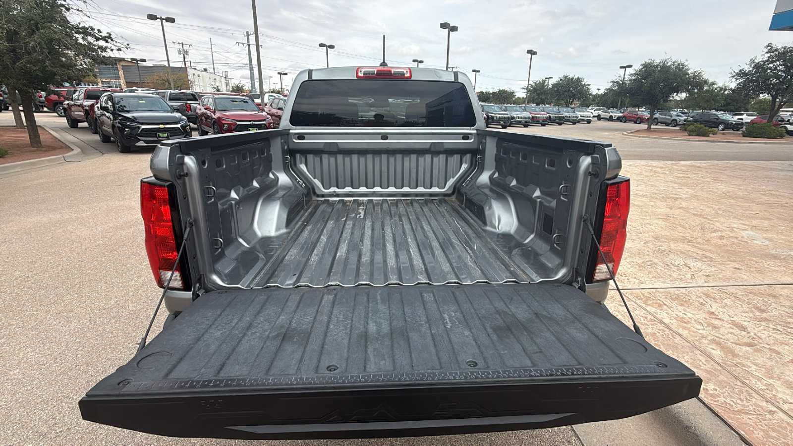 Used 2023 Chevrolet Colorado W/T RWD image 7