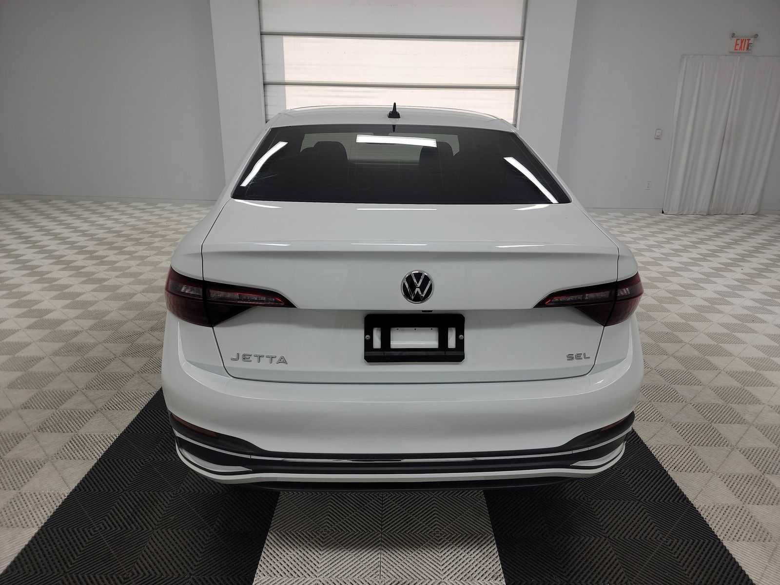 Used 2024 Volkswagen Jetta SEL FWD image 5