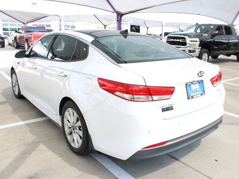 Used 2017 Kia Optima EX w/ Premium Package FWD image 3