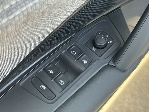 New 2026 Volkswagen Tiguan S image 11