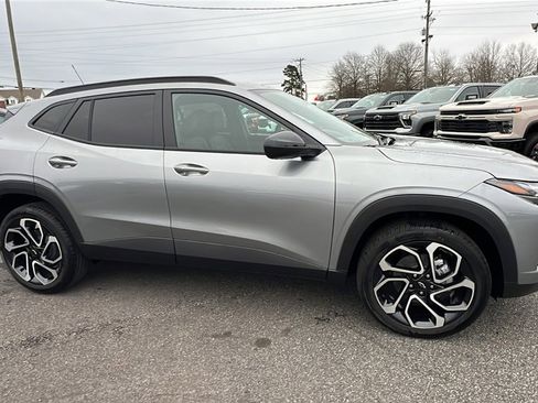 New 2026 Chevrolet Trax RS w/ Driver Confidence Package image 4