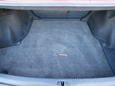 Used 2019 Lexus IS 300 image 10