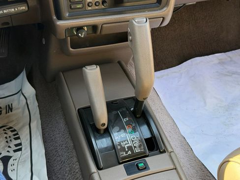 Used 1994 Toyota 4Runner SR5 AWD/4WD image 12