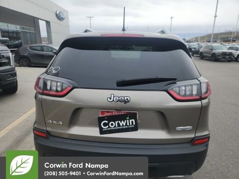 Used 2019 Jeep Cherokee Latitude w/ Cold Weather Group image 7