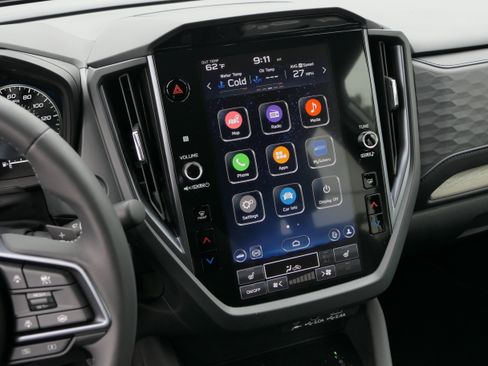 Certified 2025 Subaru Forester Limited w/ Popular Package image 17