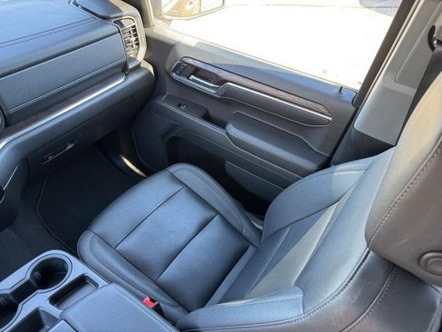 Used 2024 GMC Sierra 1500 SLT image 15