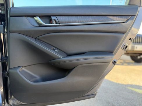 Used 2022 Honda Accord Touring image 22