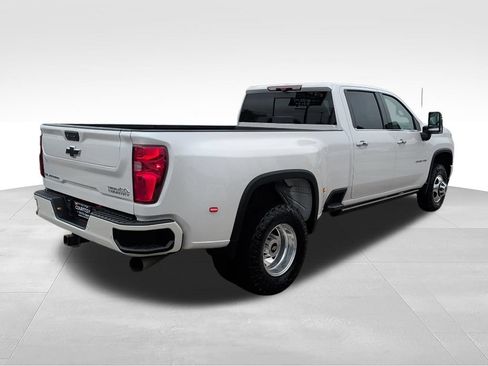 Used 2022 Chevrolet Silverado 3500 High Country w/ LPO, Hitch Package AWD/4WD image 5
