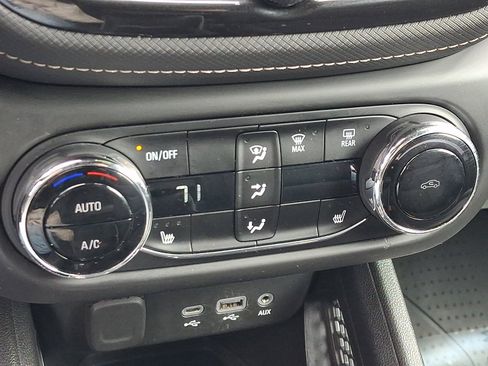 Used 2021 Chevrolet TrailBlazer ACTIV w/ Convenience Package FWD image 15