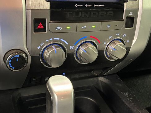 Used 2020 Toyota Tundra SR5 w/ SR5 Leather Package AWD/4WD image 15