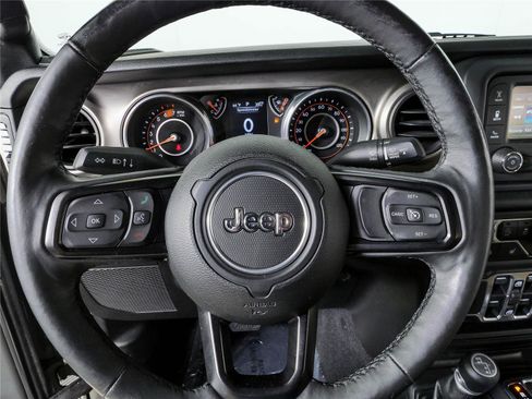 Used 2018 Jeep Wrangler Unlimited Sport S AWD/4WD image 8